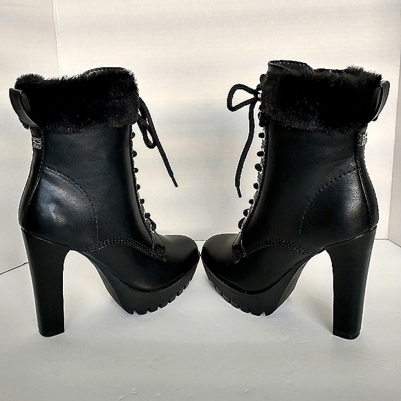 New w/Box Guess Tetian Faux Fur Trimmed Lug Sole Dress Booties Size 6 - Picture 7 of 10